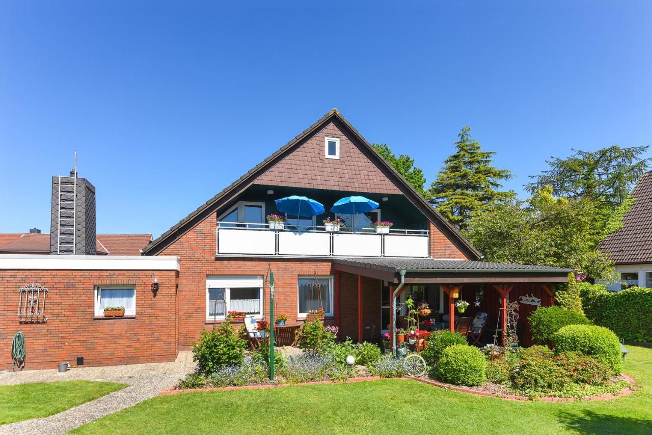 Ferienwohnung Haus Heimathafen Esens Exterior photo